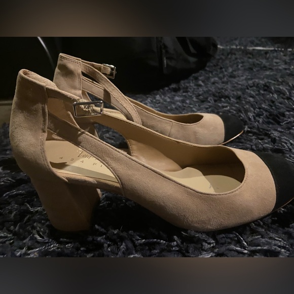 Lord and Taylor Ballet Pumps 7.5 - Picture 3 of 7